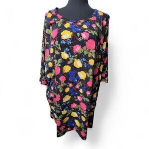 LuLaRoe Women's Tunic Top 2X Floral 90s 80s Vintage Artsy Whimsigoth Plus Size
